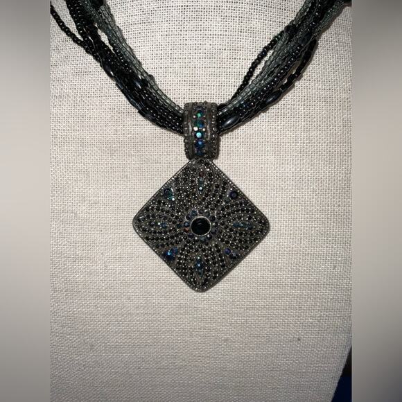 GOTH BLACK PURPLE BLUE IRIDESCENT MULTISTRAND BEADED PENDANT NECKLACE 9” - Picture 1 of 10